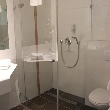 Am Schlosspark מלון