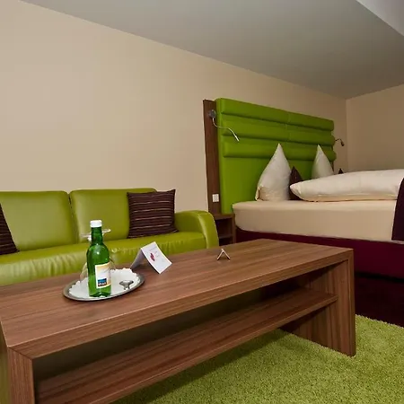 Am Schlosspark מלון וורמס