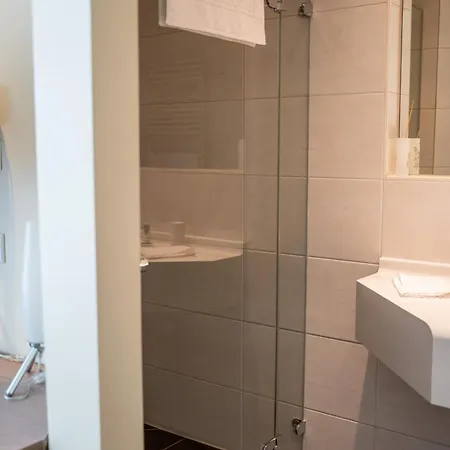 Am Schlosspark 3* וורמס