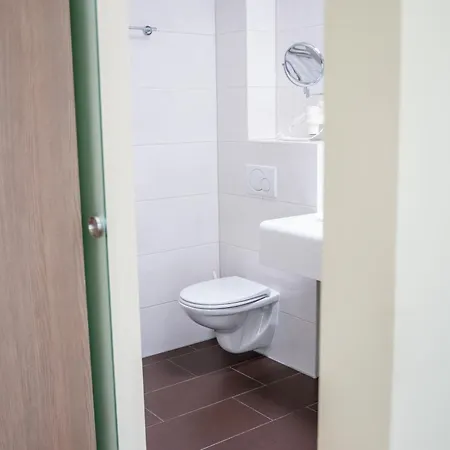 Am Schlosspark מלון 3*