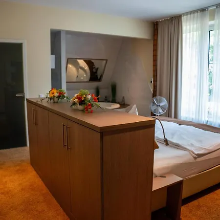 Am Schlosspark Bed & Breakfast