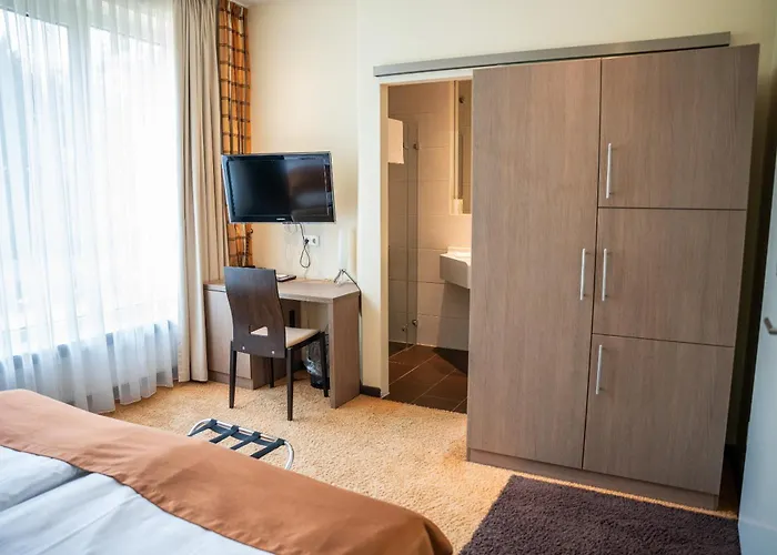 Am Schlosspark Hotel 3*